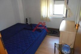 Novi Vinodolski, 4 - sob. stan 99 m2 na 2. katu sa sjenicom, Novi Vinodolski, Appartement