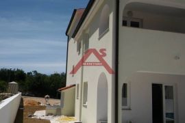 MALINSKA, OTOK KRK, KUĆA SA BAZENOM, NOVOGRADNJA, Malinska-Dubašnica, House