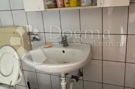 Etaža u neposrednoj blizini riječkog Kampusa, Rijeka, Apartamento