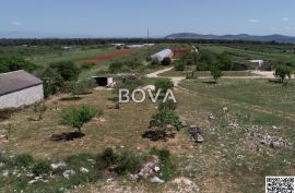 Građevinsko zemljište 2041 m2 – Biograd n/m *Mirno okruženje* (ID-2431/D), Biograd Na Moru, Land