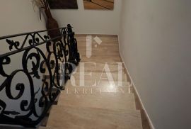 Kaštel Stari prvi red do mora 2S+DB, Kaštela, Appartment