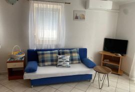 Apartmanska kuća na prodaju, Medulin, Istra, Medulin, Maison