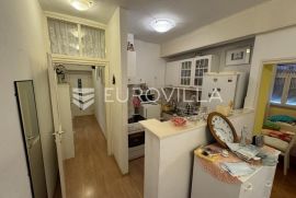 Senj, trosoban stan 50 m2, 150 m od mora, Senj, Appartment