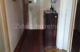 Blok 70, J.Gagarina, izvorno trosoban stan od  80m2, Novi Beograd, Διαμέρισμα