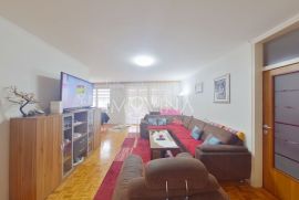 Trosoban stan 75m2, Dobrinja, Sarajevo Novi Grad, Wohnung