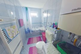 Trosoban stan 75m2, Dobrinja, Sarajevo Novi Grad, Flat