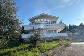 Ugljan - villa 5 apartmana na 2157m2 terenu! Pogled more!!, Preko, Дом