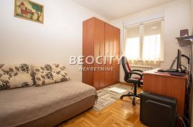 Zemun, Gornji grad, Pregrevica, 2.5, 65m2 Top lokacija, Zemun, Appartment