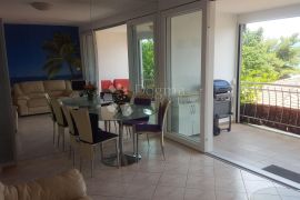 PREDIVAN APARTMAN 60m DO MORA, Dobrinj, Διαμέρισμα