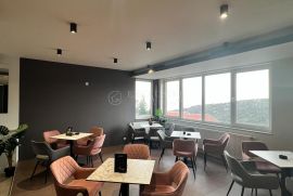 RIJEKA ŠKURINJE, CAFFE BAR  110 m2 - POSLOVNI PROSTOR, Rijeka, Immobili commerciali