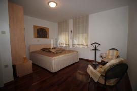 Novi Vinodolski,stan u prizemlju, 100m od mora, Novi Vinodolski, Appartamento