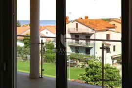 Izvrstan Penthouse sa pogledom na more!, Umag, Appartamento