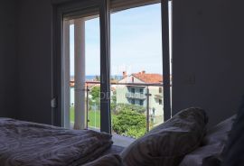 Izvrstan Penthouse sa pogledom na more!, Umag, Appartment