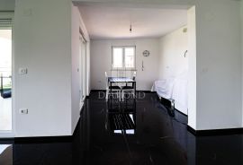 Izvrstan Penthouse sa pogledom na more!, Umag, Kвартира