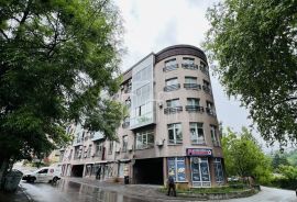 Vrhunski četverosoban stan sa garažom Velešići najam, Novo Sarajevo, Appartamento