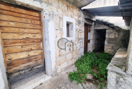 Autohtona kamena kuća smještena u pitoresknom zaleđu Primoštena, Primošten, بيت