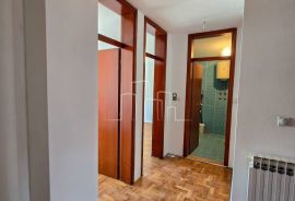 Lukavica stan trosoban 67m2 prodaja Dobrinja 1, Istočno Novo Sarajevo, Appartamento