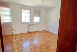 Lukavica stan trosoban 67m2 prodaja Dobrinja 1, Istočno Novo Sarajevo, Appartamento
