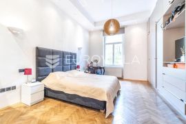 Zagreb, Donji grad, uređen trosoban stan, 98 m2, Zagreb, Appartamento
