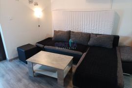 Obnovljen apartman na 1. katu!, Vodnjan, Daire