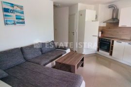 Peroj dvosoban stan plus potkrovlje, Vodnjan, Appartement