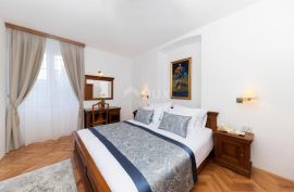 DALMACIJA, TISNO - Boutique hotel prvi red do mora, Tisno, Коммерческая недвижимость