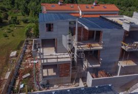 Istra, Lovrečica, Novogradnja s vrtom 300m od mora !, Umag, Appartment