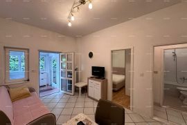 Stan Prodaje se stan sa garažom u Rovinju, Rovinj, Apartamento