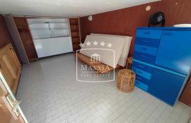 Starigrad - atraktivna kuća strogi centar, otvoren pogled more! 398000€, Starigrad, House