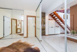 OPATIJA - Penthouse 222m2 na fantastičnoj lokaciji za najam, Opatija, Stan