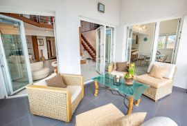 OPATIJA - Penthouse 222m2 na fantastičnoj lokaciji za najam, Opatija, Appartement