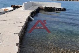 OTOK BABAC KOD TURNJA, Sveti Filip I Jakov, Σπίτι