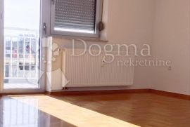 Nekorišten Trosoban stan dvostrane orijentacije u srcu Španskog!, Stenjevec, Appartment