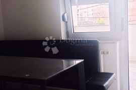 Trosoban stan dvostrane orijentacije u srcu Španskog!, Stenjevec, Appartment