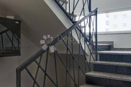 Luksuzan trosoban stan u Velikoj Gorici, Velika Gorica, Appartement