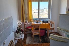 Pula, Stoja, stan sa pogledom na more, prilika, Pula, Apartamento