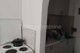 Prvomajska, ,2.0, C.G., 58m2, uknjižen, Zemun, Apartamento