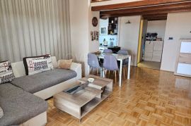 Stan u Poreču 300m od mora!!, Poreč, Apartamento