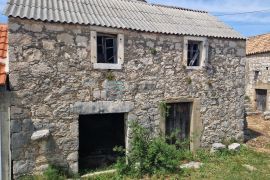 Stara kamena kuća, PRODAJA 116 m2, za adaptaciju, Pakoštane, Haus