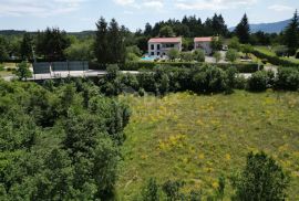 MATULJI, JURDANI, RUPA- građevinsko zemljište 6750m2 s GRAĐ. DOZVOLOM za halu i poslovno stambenu zgradu, Matulji, Tierra