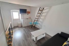 Baška, apartman 50 metara od mora, Baška, Wohnung