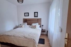 Stan u prizemlju na odličnoj lokaciji, Fažana, Istra, Fažana, Appartment