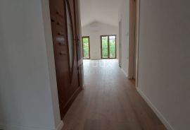 RIJEKA, HRELJIN - kuća 120 m2, sa dva stana, novogradnja, Bakar, Casa