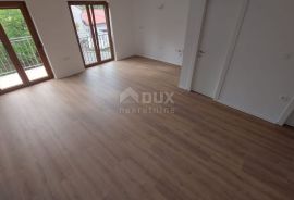 RIJEKA, HRELJIN - kuća 120 m2, sa dva stana, novogradnja, Bakar, Casa