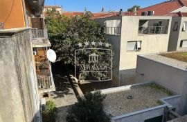 VAROŠ, ZADAR- povijesna kuća u nizu u staroj jezgri grada 400000€, Zadar, بيت