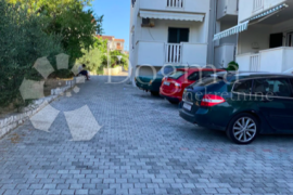 SNIŽENO! Odličan apartman samo 150 m od mora, Supetar, Διαμέρισμα