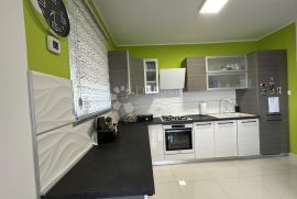 Pobri, 3S+DB, 2 parkirna mjesta, Opatija - Okolica, Apartamento