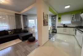 Pobri, 3S+DB, 2 parkirna mjesta, Opatija - Okolica, Appartement