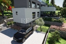 Rijeka, Kozala - ekskluzivna vila sa tri stana, Rijeka, House