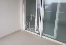 CRIKVENICA-LUKSUZAN STAN SA POGLEDOM, 3S+DB, DVA BALKONA I PARKIRNA MJESTA, Crikvenica, Appartment